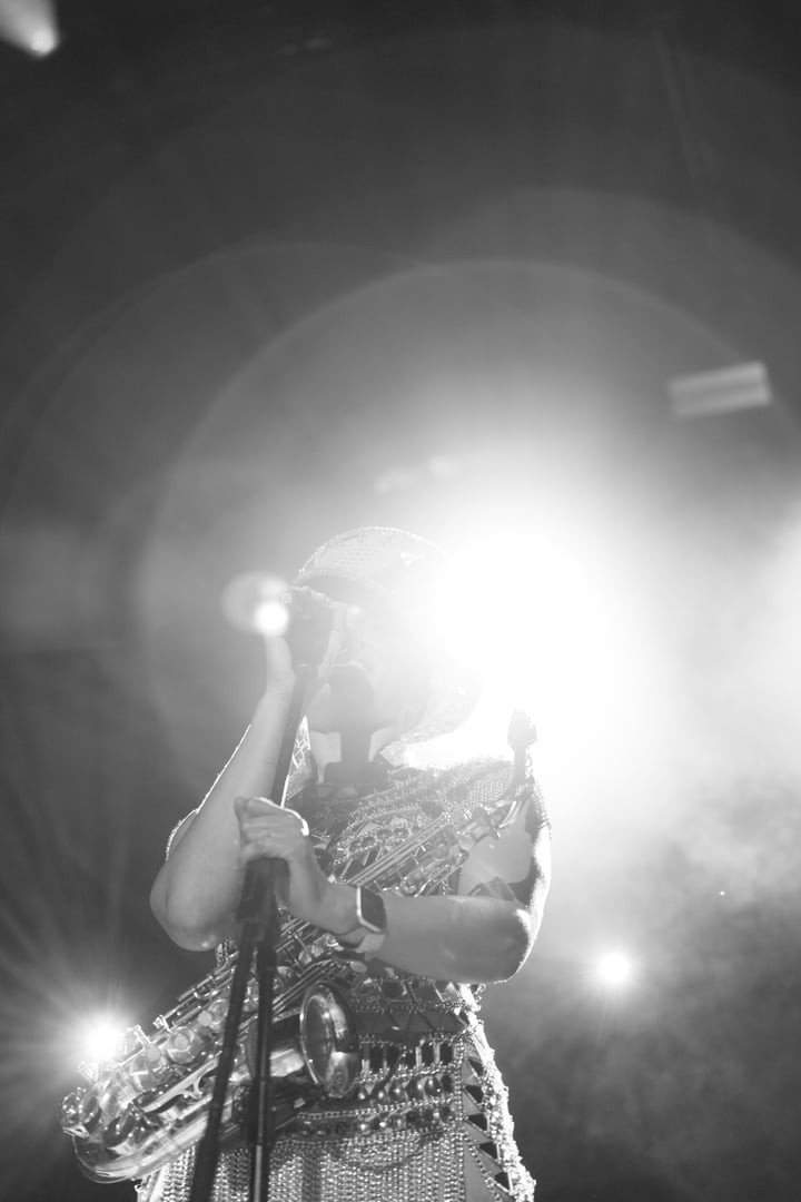 Ellie Sax black and white microphone performance